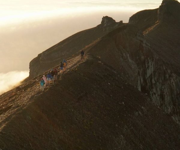 mount agung trek 3